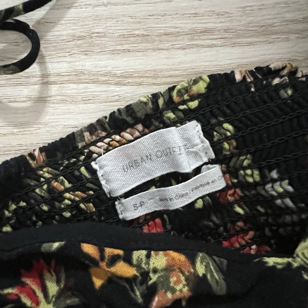 Urban Outfitters Floral Bambi Crop Top Size Small Floral Peasant Smocked Ruched - Picture 7 of 10
